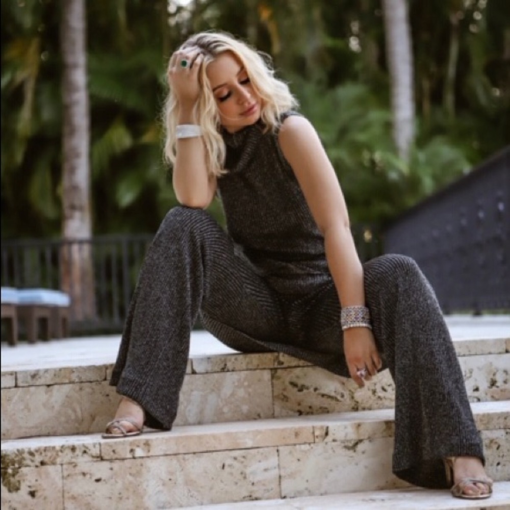 BCBG MAXAZRIA TWO PIECE SET SILVER NEW WITH TAGS